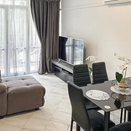 2 Bedroom Amazing In Apartment